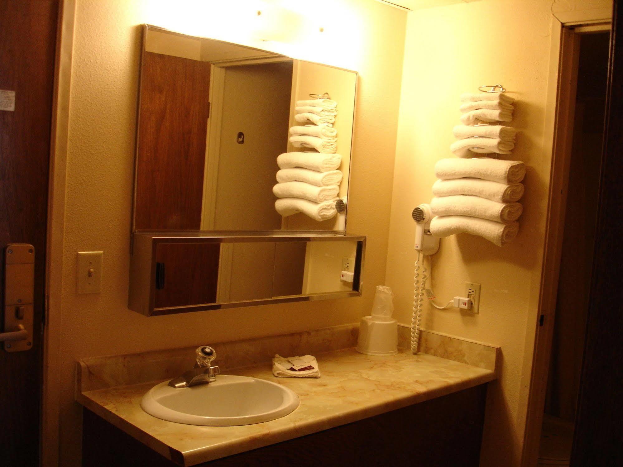 Budget Motel Delta Екстериор снимка